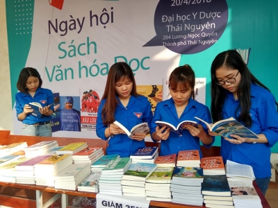 S&ocirc;i nổi Ng&agrave;y hội S&aacute;ch v&agrave; văn h&oacute;a đọc